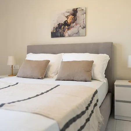 Апартаменты Emelia Cozy