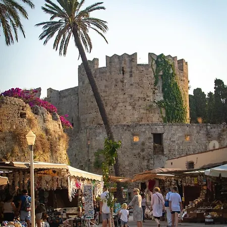 Emelia Cozy Apartament *