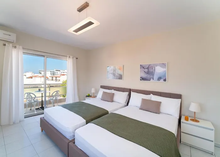 Emelia Cozy Rhodes City